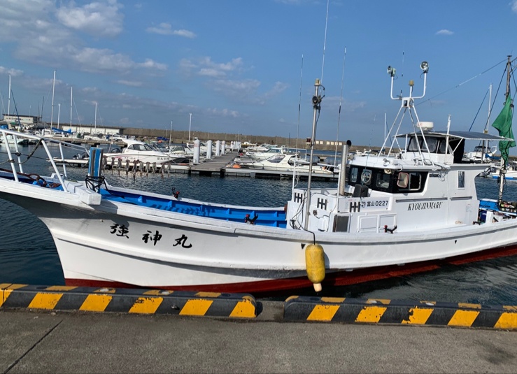 富山県（富山新湊マリーナ）の釣り船：強神丸